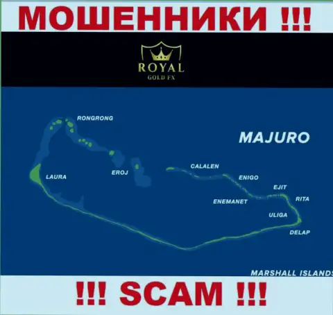 Избегайте работы с аферистами RoyalGoldFX, Majuro, Marshall Islands - их оффшорное место регистрации